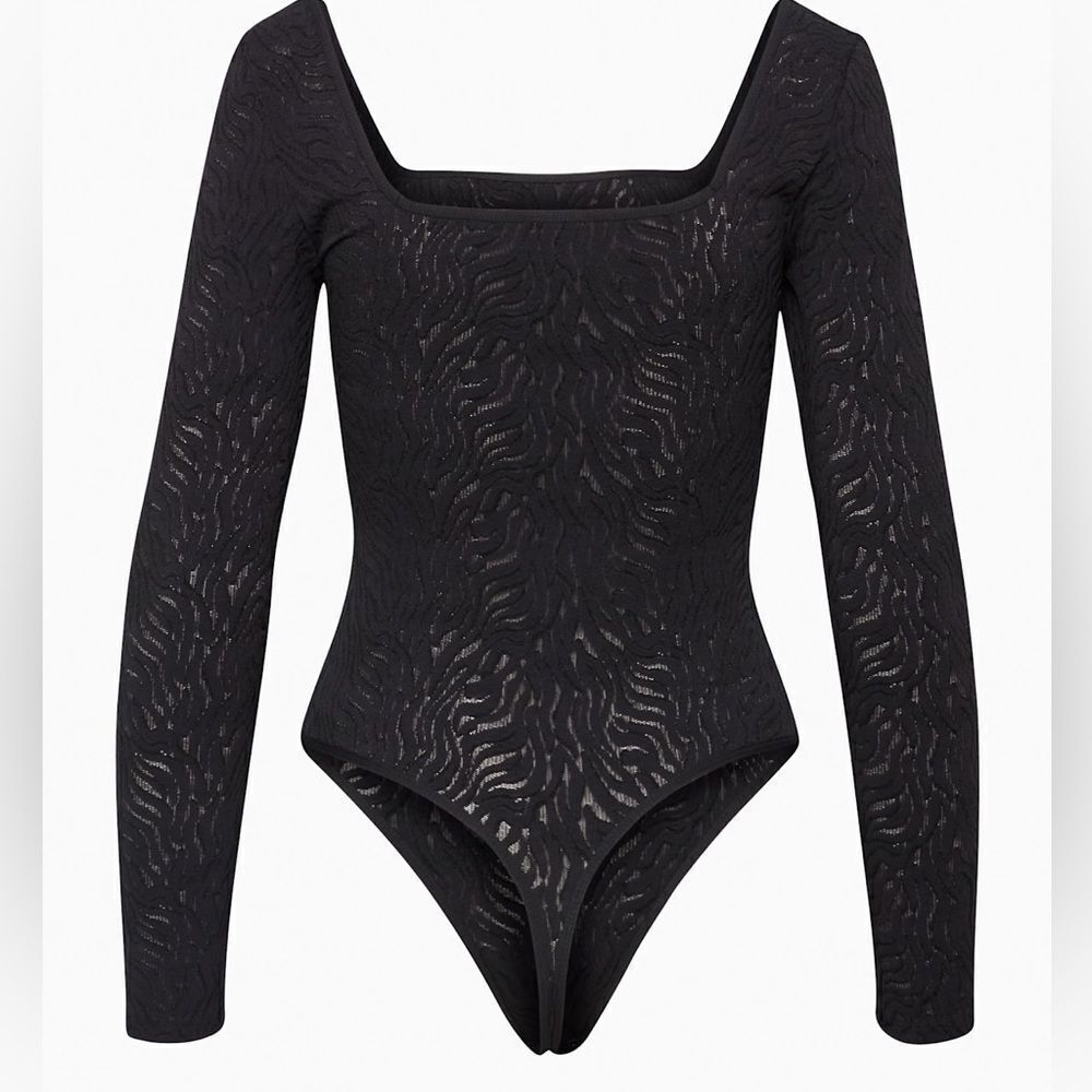 🆕 Babaton | Shapelace Long sleeve Bodysuit - Picture 7 of 8